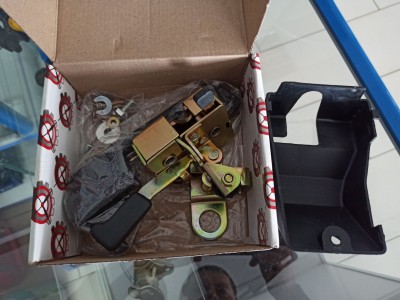 Замок двери левой в сб. (аналог)