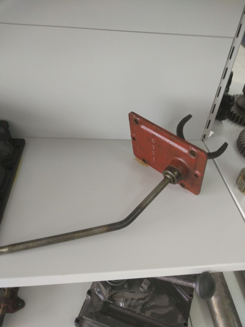 Крышка управление редукт. в сб. с/обр. — 2