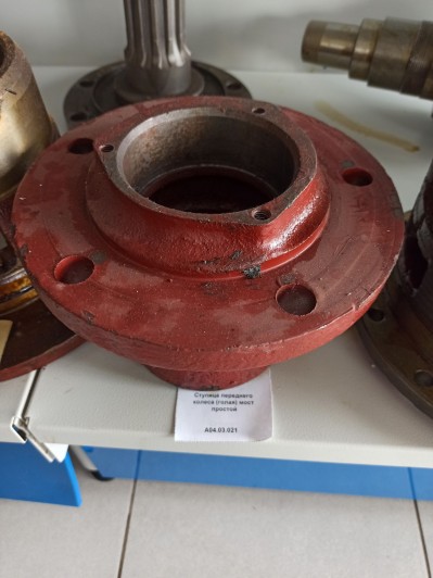 Ступица переднего колеса (голая) мост простой