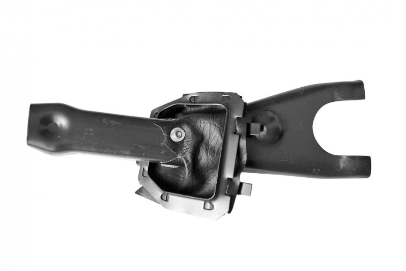 Вилка сцепления (под лепест. корзину) — 1